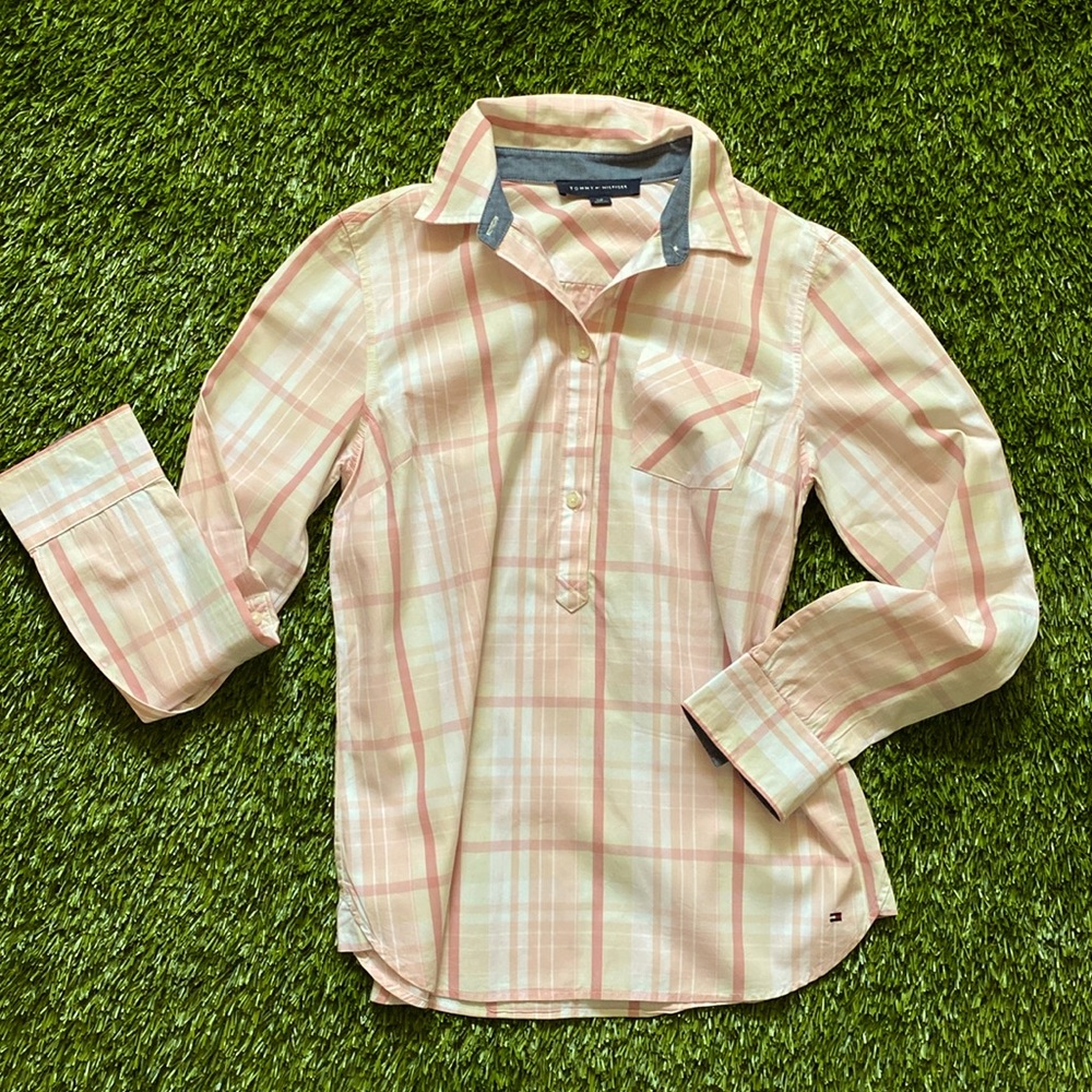 Tommy Hilfiger S/P Woman blouse bottom up.
